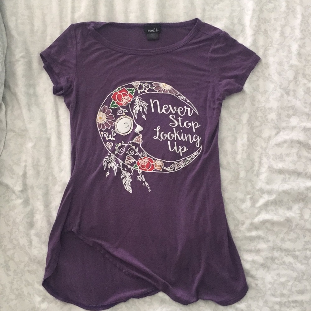 Cute t-shirt with a motivational saying on it